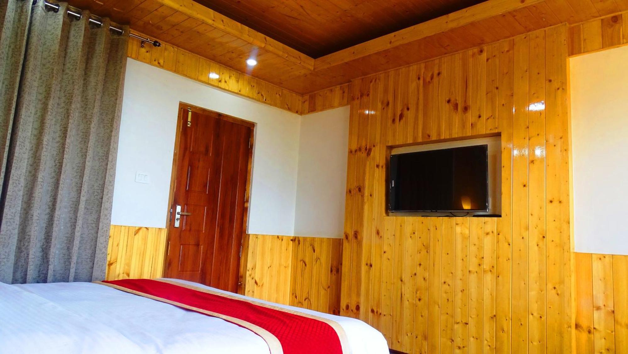 Humble Holiday Inn Kufri Simla Kültér fotó